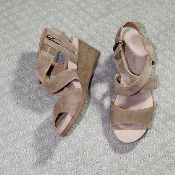 Lucky Brand Women's 8.5M Tan Suede Leather Wedge Heeled Sandals - Picture 1 of 6